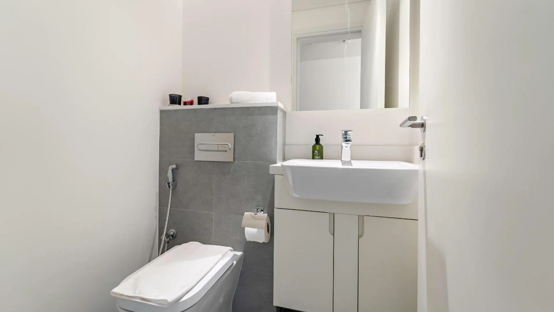 Vayk- Elegant 1 Bd In Business Bay Apartment Dubai