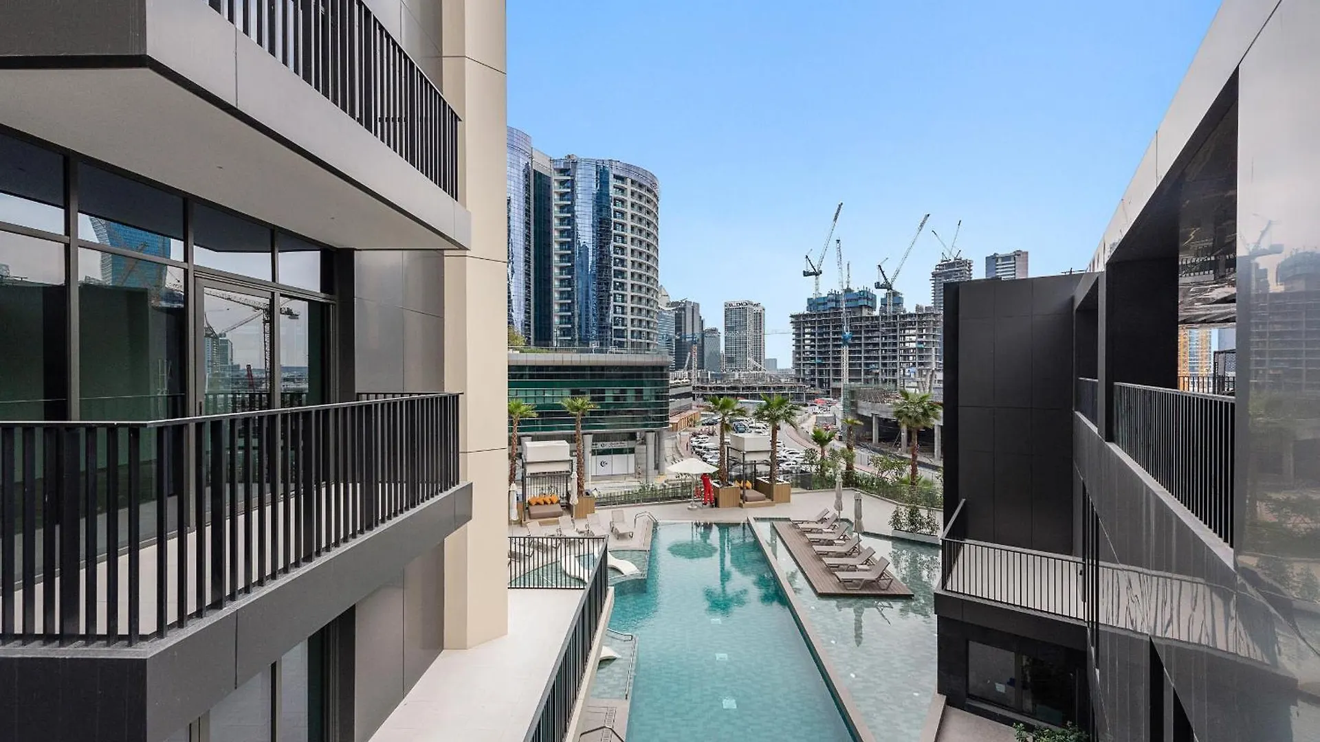 Vayk- Elegant 1 Bd In Business Bay Apartment Dubai